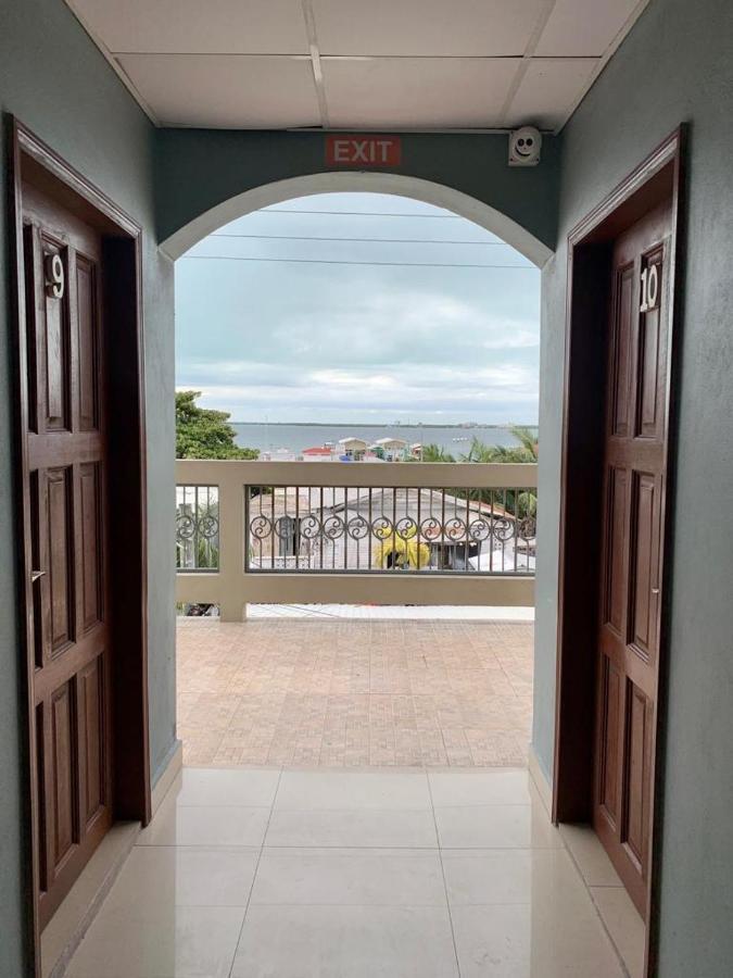 Coastal Bay Suite & Golf Cart Rental San Pedro  Exteriör bild