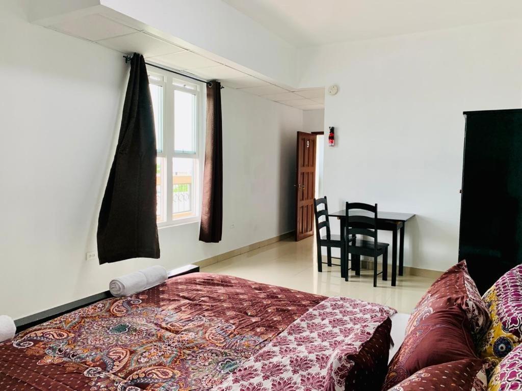 Coastal Bay Suite & Golf Cart Rental San Pedro  Exteriör bild