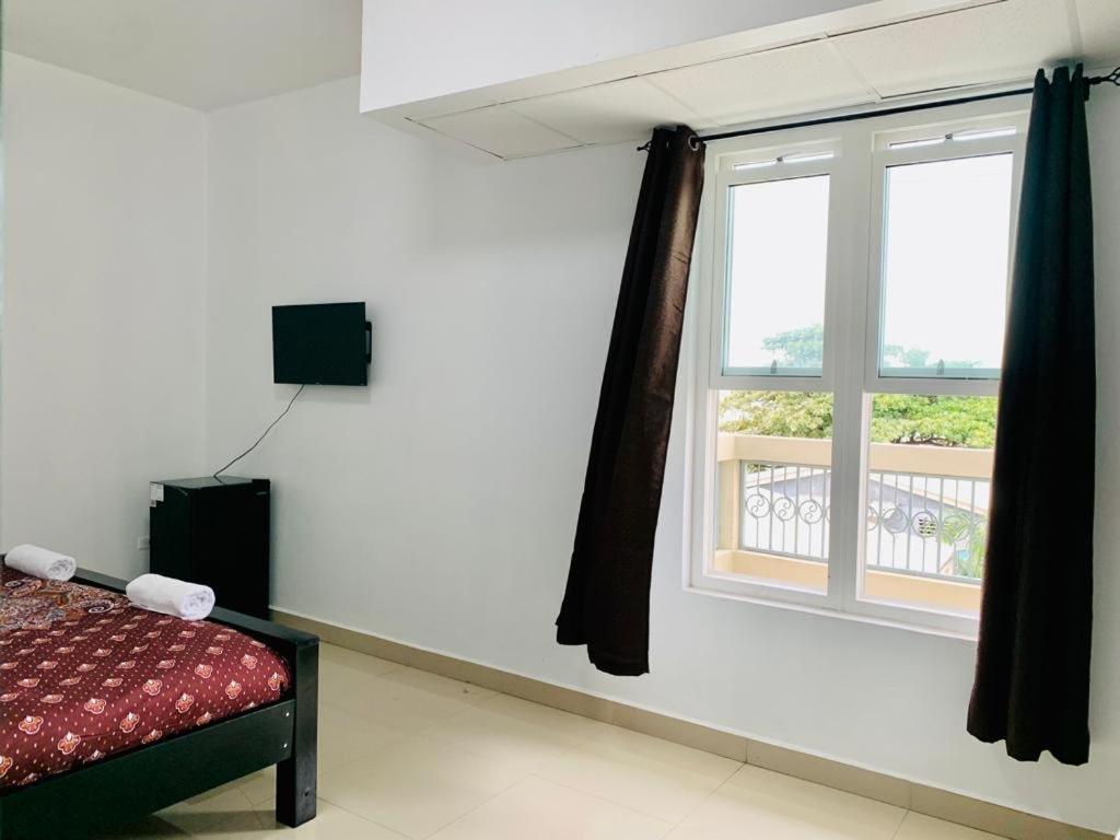 Coastal Bay Suite & Golf Cart Rental San Pedro  Exteriör bild